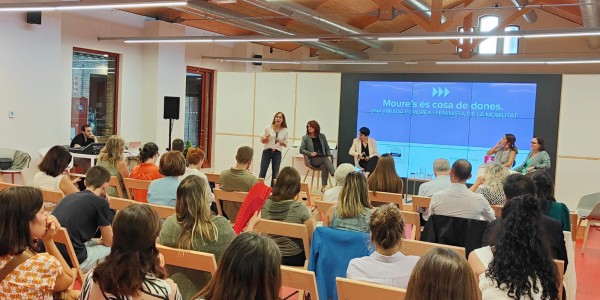 Moure's és cosa de dones. Una mirada europea i feminista de la mobilitat